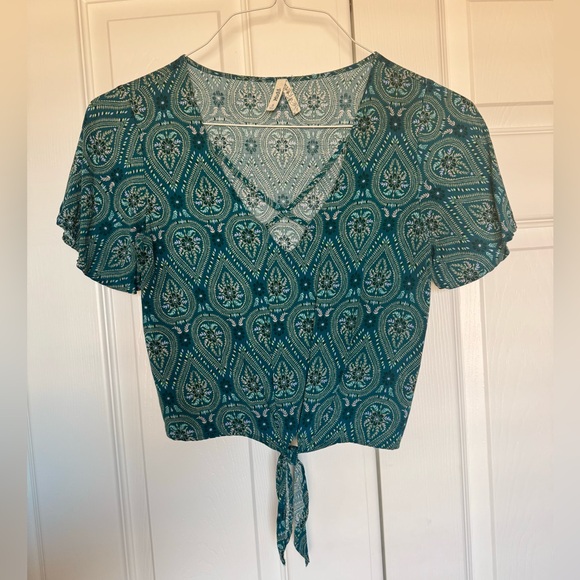 Cropped tie Top - Picture 1 of 4